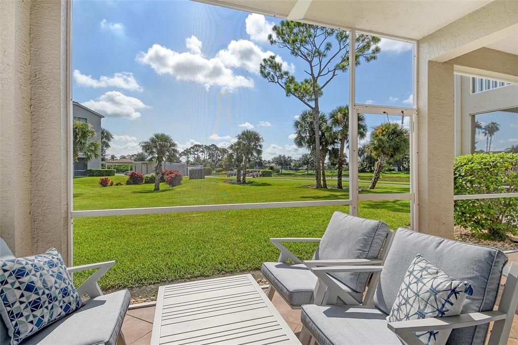 Active With Contract: $299,900 (2 beds, 2 baths, 1106 Square Feet)