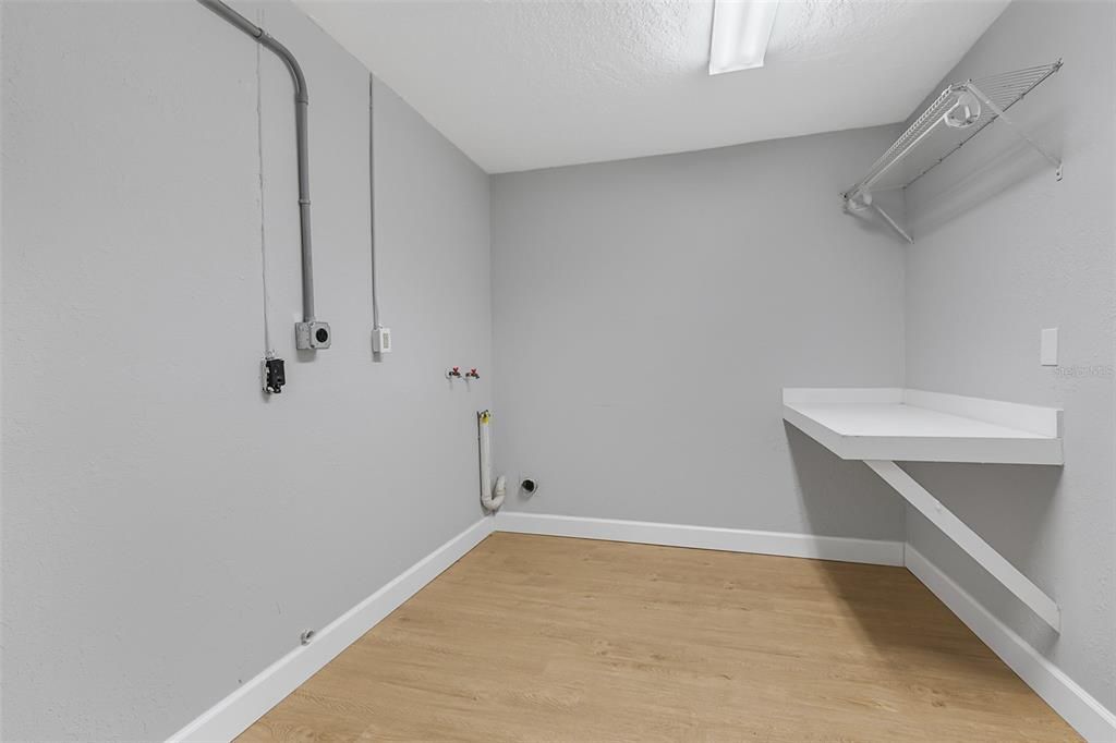 待售: $264,900 (2 贝兹, 2 浴室, 1128 平方英尺)