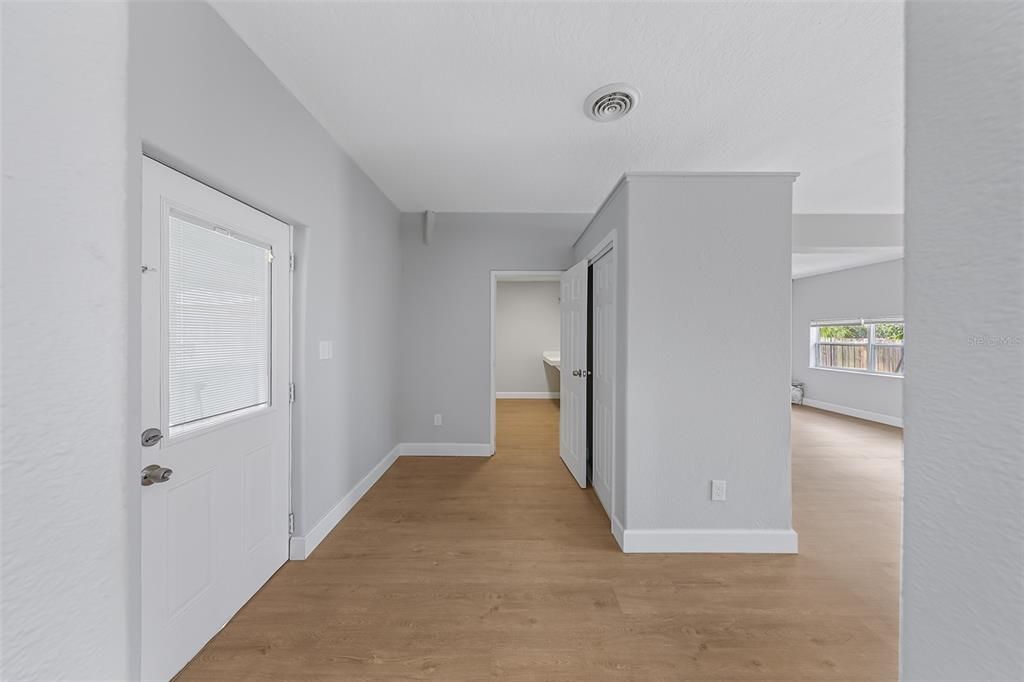 待售: $264,900 (2 贝兹, 2 浴室, 1128 平方英尺)