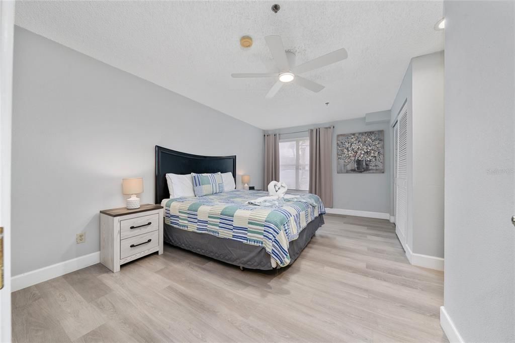 待售: $169,000 (1 贝兹, 1 浴室, 648 平方英尺)