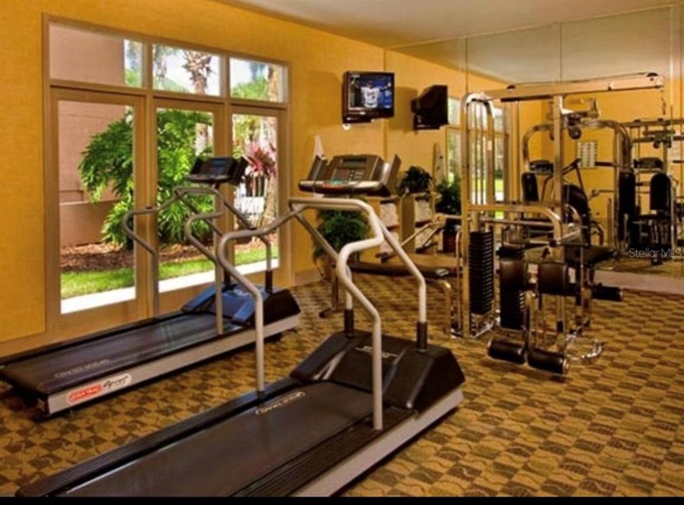 待售: $169,000 (1 贝兹, 1 浴室, 648 平方英尺)