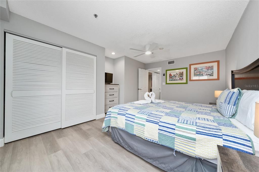 待售: $169,000 (1 贝兹, 1 浴室, 648 平方英尺)