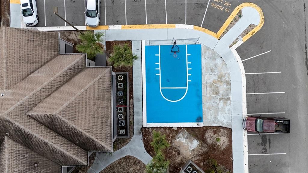 待售: $169,000 (1 贝兹, 1 浴室, 648 平方英尺)