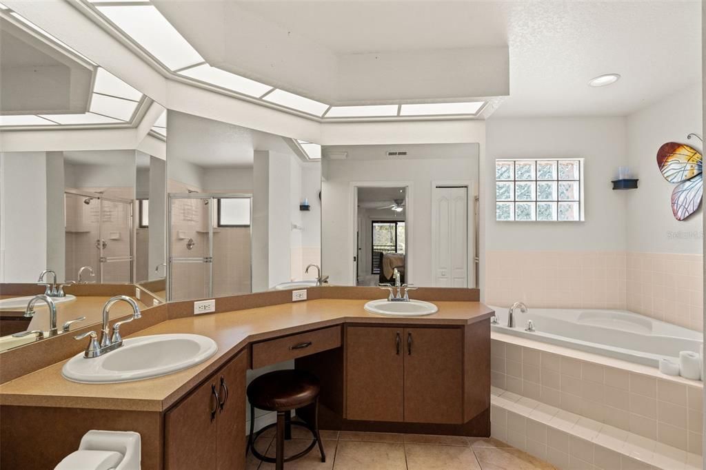 Active With Contract: $360,000 (4 beds, 2 baths, 2148 Square Feet)