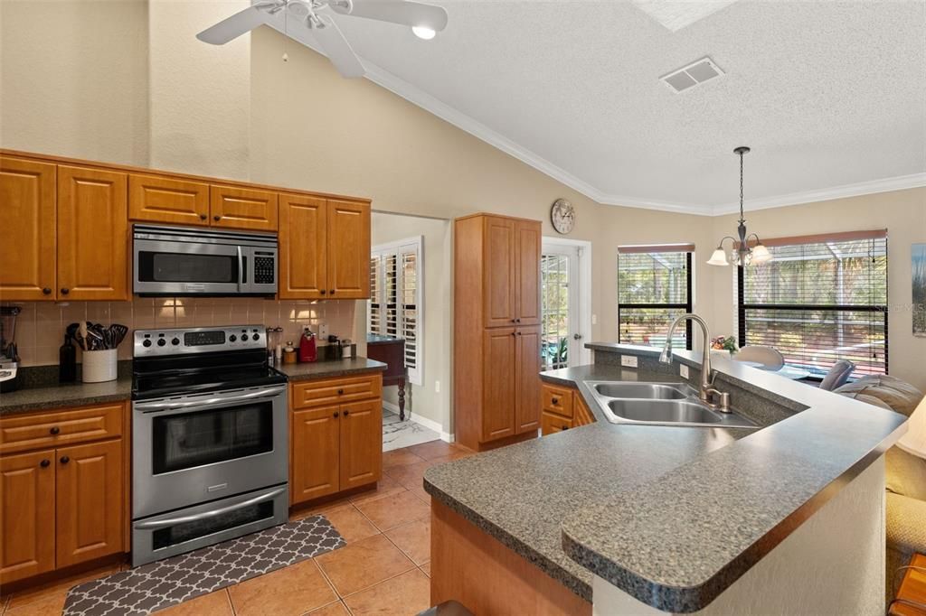 Active With Contract: $360,000 (4 beds, 2 baths, 2148 Square Feet)