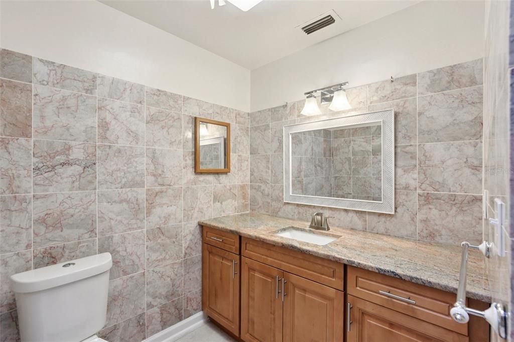 En Venta: $829,900 (3 camas, 4 baños, 2400 Pies cuadrados)