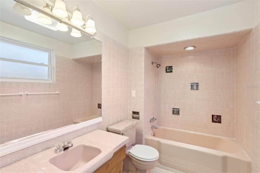 En Venta: $829,900 (3 camas, 4 baños, 2400 Pies cuadrados)