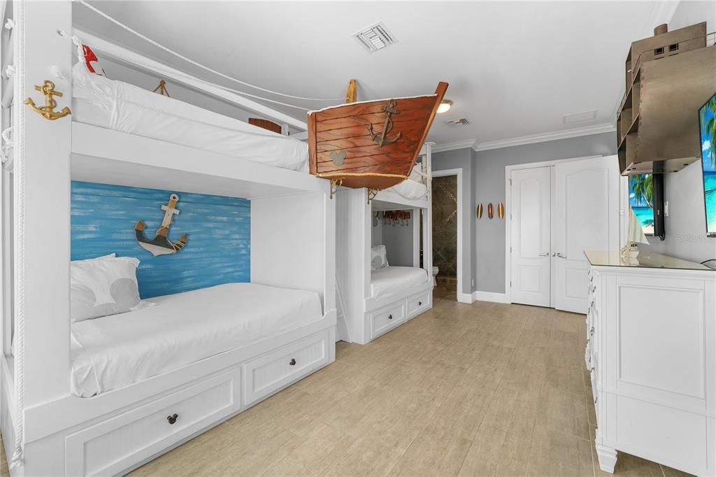 En Venta: $4,999,995 (11 camas, 12 baños, 11027 Pies cuadrados)