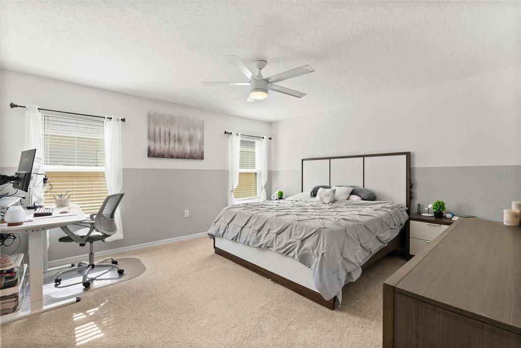 En Venta: $360,000 (3 camas, 2 baños, 1965 Pies cuadrados)