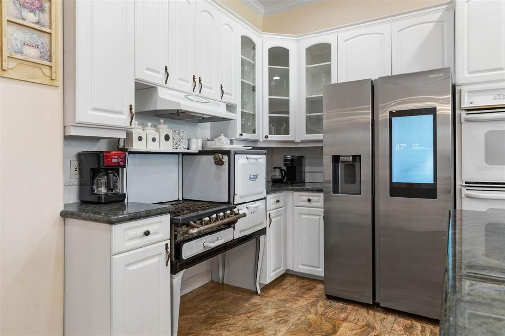 For Sale: $1,700,000 (3 beds, 3 baths, 3296 Square Feet)