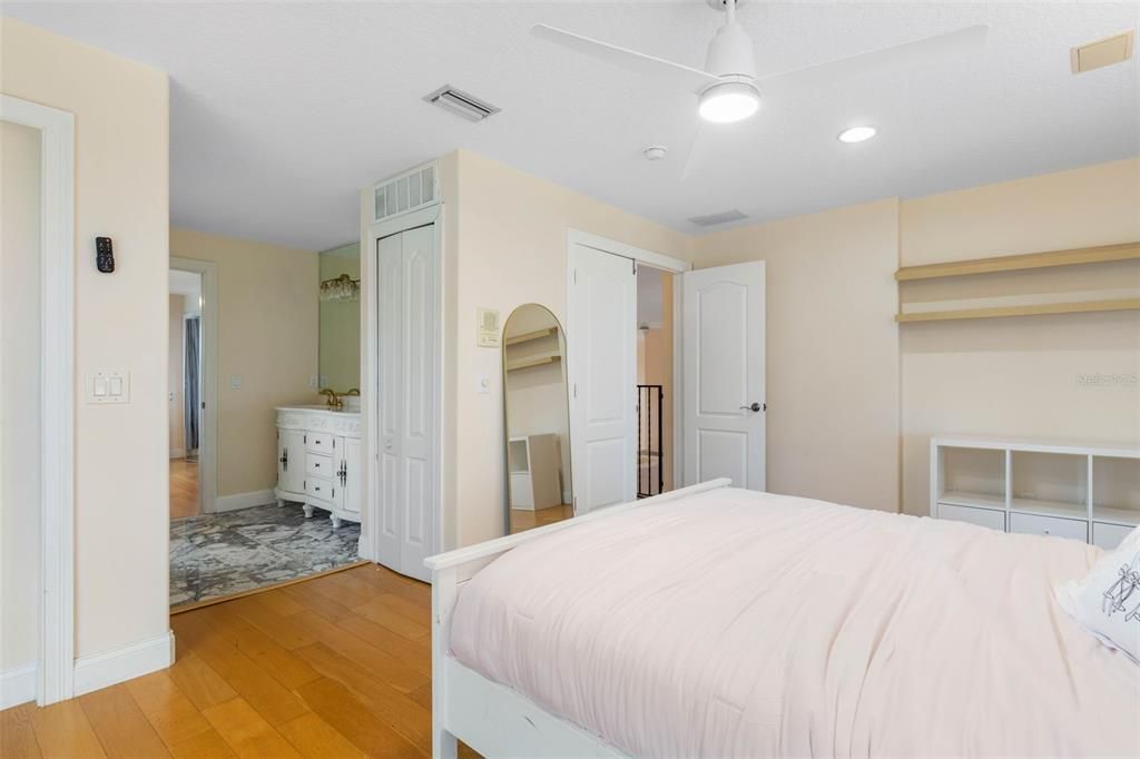 For Sale: $1,700,000 (3 beds, 3 baths, 3296 Square Feet)