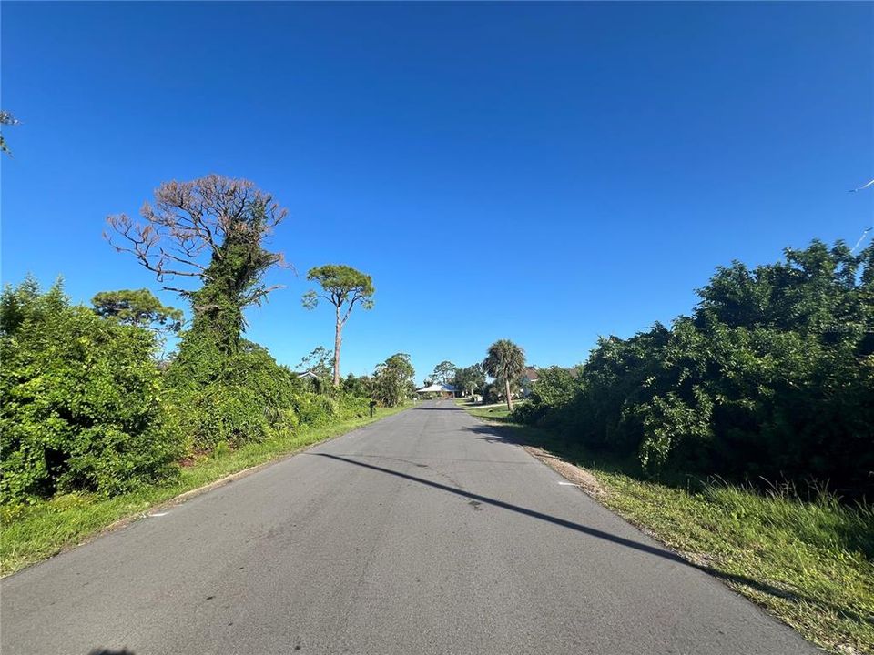 待售: $79,900 (0.18 acres)