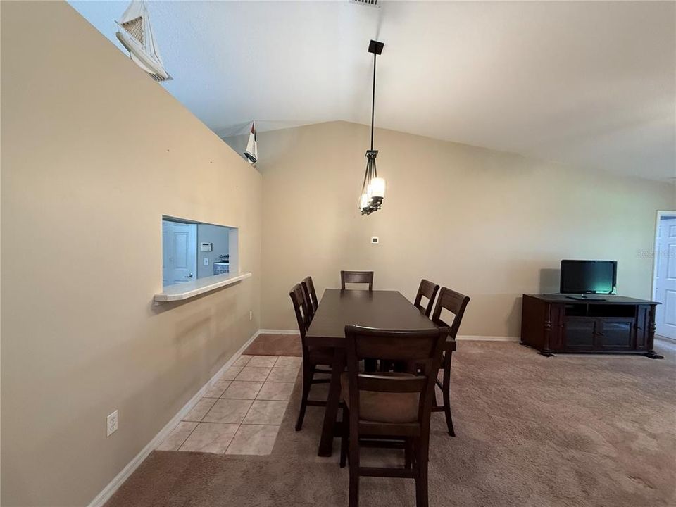 Active With Contract: $298,000 (3 beds, 2 baths, 1636 Square Feet)