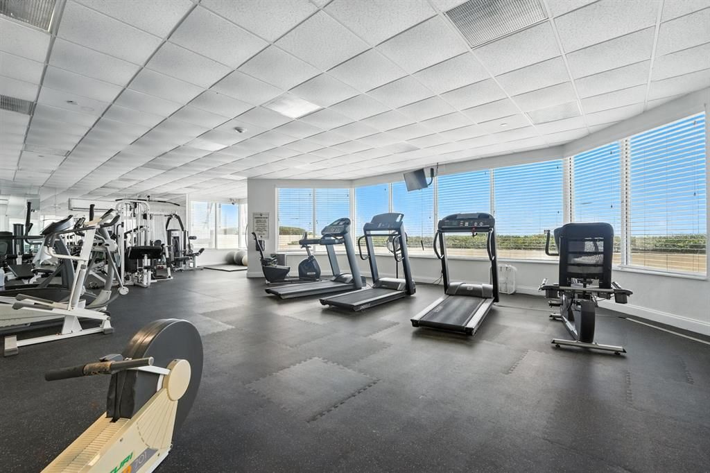 Active With Contract: $799,000 (3 beds, 2 baths, 1826 Square Feet)