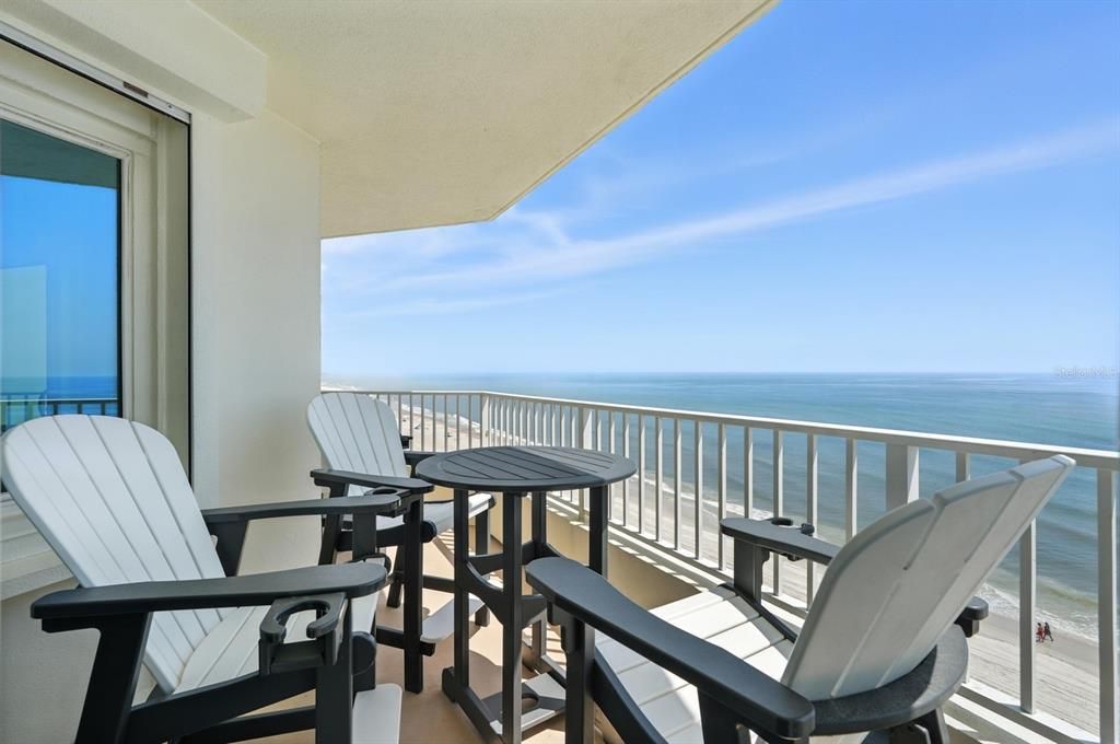 Active With Contract: $799,000 (3 beds, 2 baths, 1826 Square Feet)