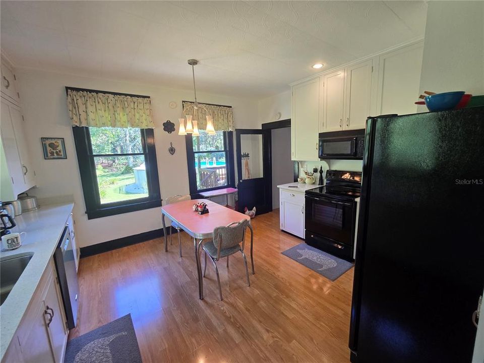 For Sale: $525,000 (3 beds, 2 baths, 2238 Square Feet)