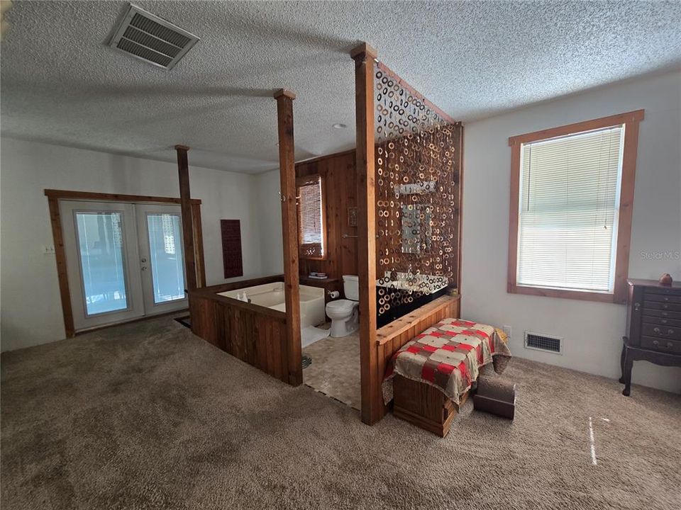 For Sale: $525,000 (3 beds, 2 baths, 2238 Square Feet)