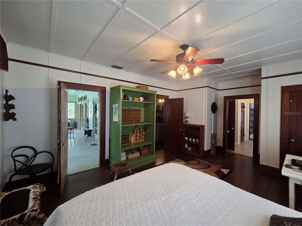 For Sale: $525,000 (3 beds, 2 baths, 2238 Square Feet)