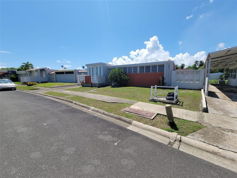 待售: $250,000 (3 贝兹, 2 浴室, 1144 平方英尺)