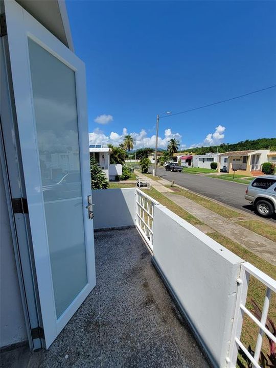 待售: $250,000 (3 贝兹, 2 浴室, 1144 平方英尺)