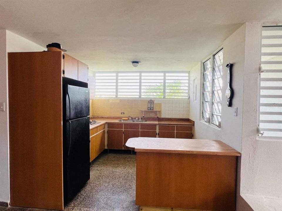 待售: $250,000 (3 贝兹, 2 浴室, 1144 平方英尺)