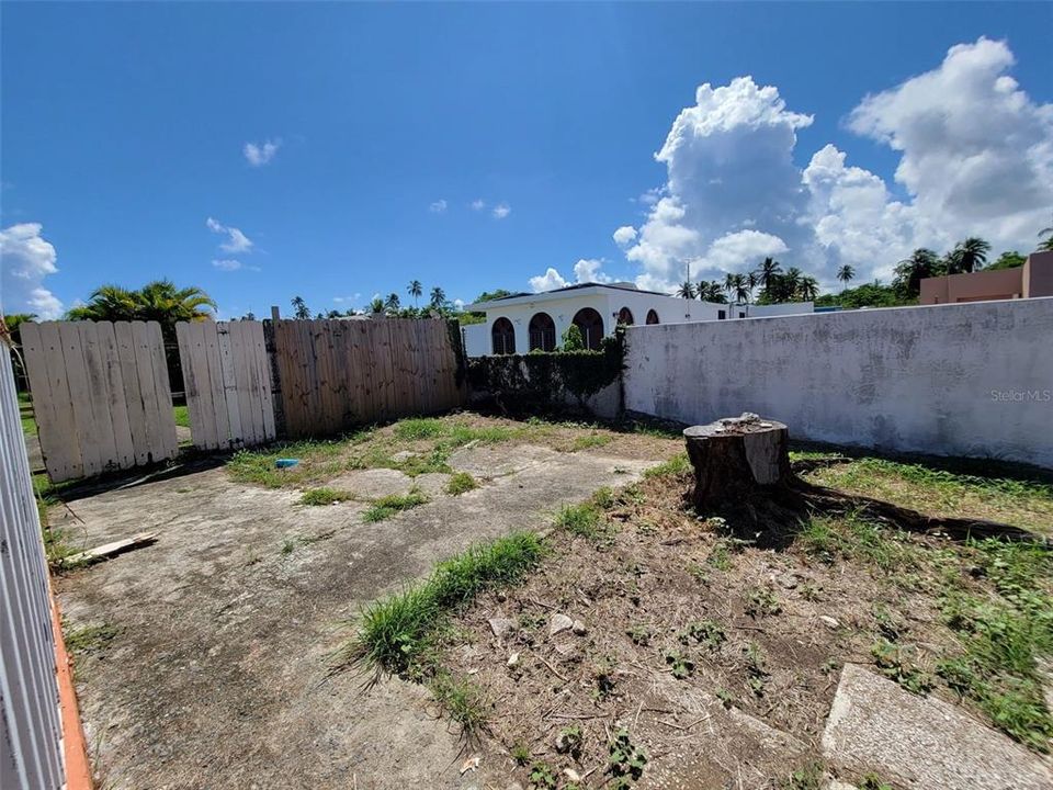 待售: $250,000 (3 贝兹, 2 浴室, 1144 平方英尺)