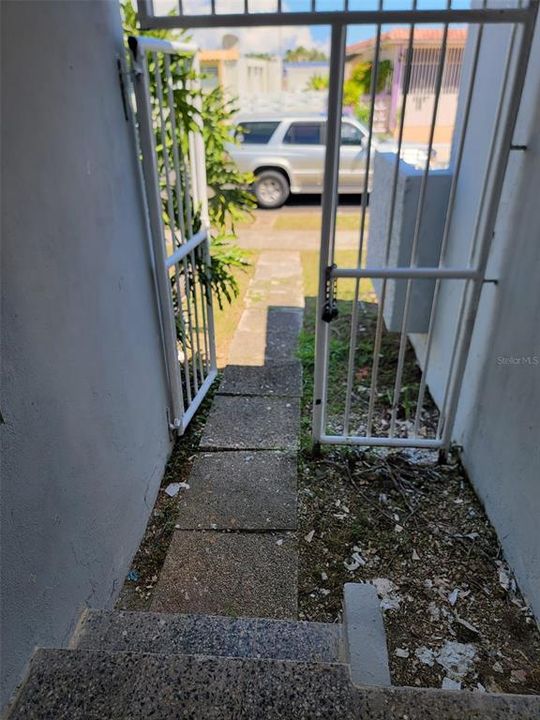 待售: $250,000 (3 贝兹, 2 浴室, 1144 平方英尺)