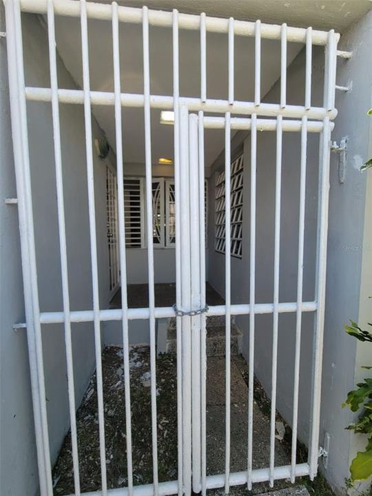 待售: $250,000 (3 贝兹, 2 浴室, 1144 平方英尺)