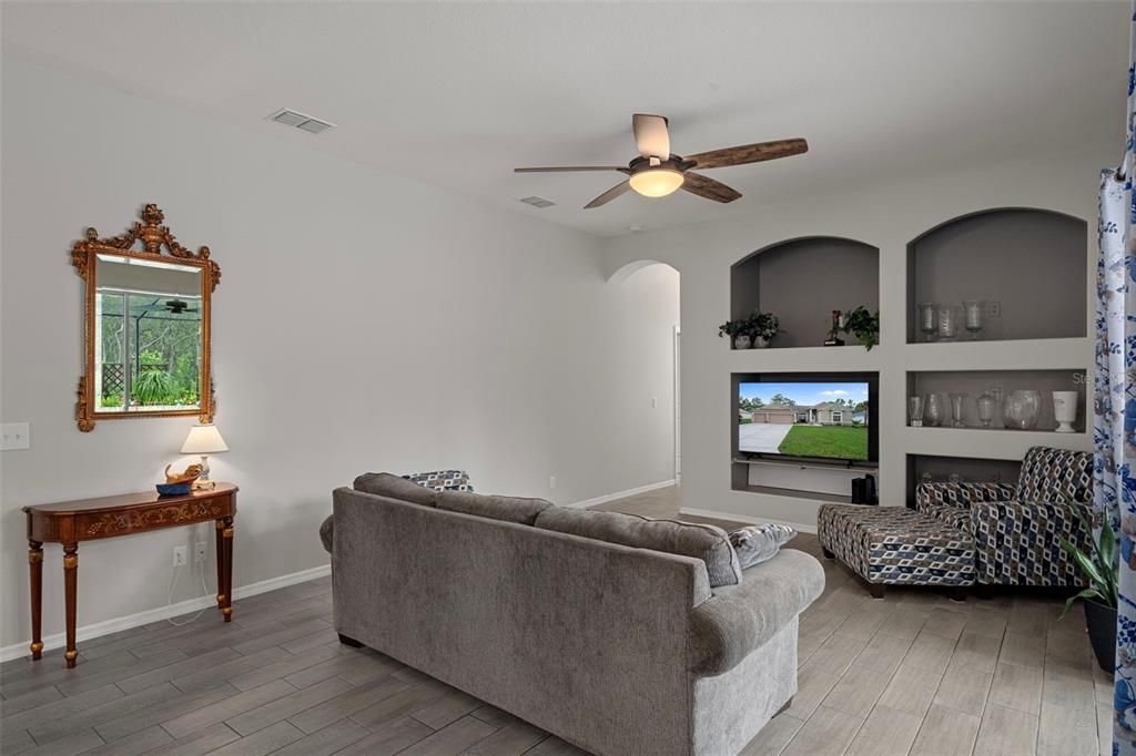 Active With Contract: $499,500 (4 beds, 3 baths, 2588 Square Feet)