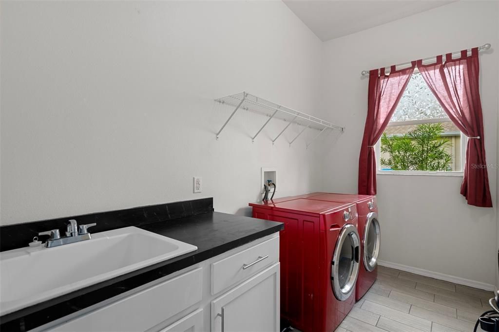 Active With Contract: $499,500 (4 beds, 3 baths, 2588 Square Feet)