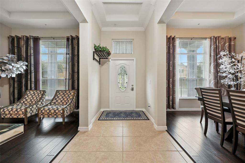 Под контрактом: $575,000 (4 спален, 3 ванн, 2640 Квадратных фут)