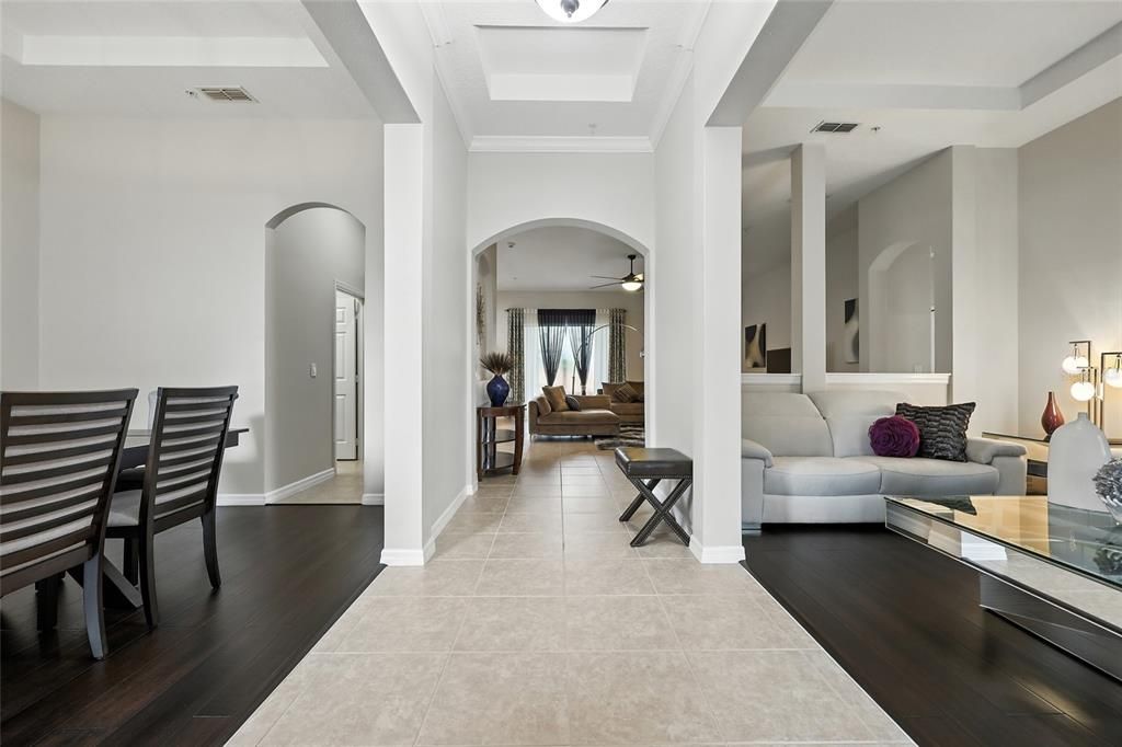 Под контрактом: $575,000 (4 спален, 3 ванн, 2640 Квадратных фут)