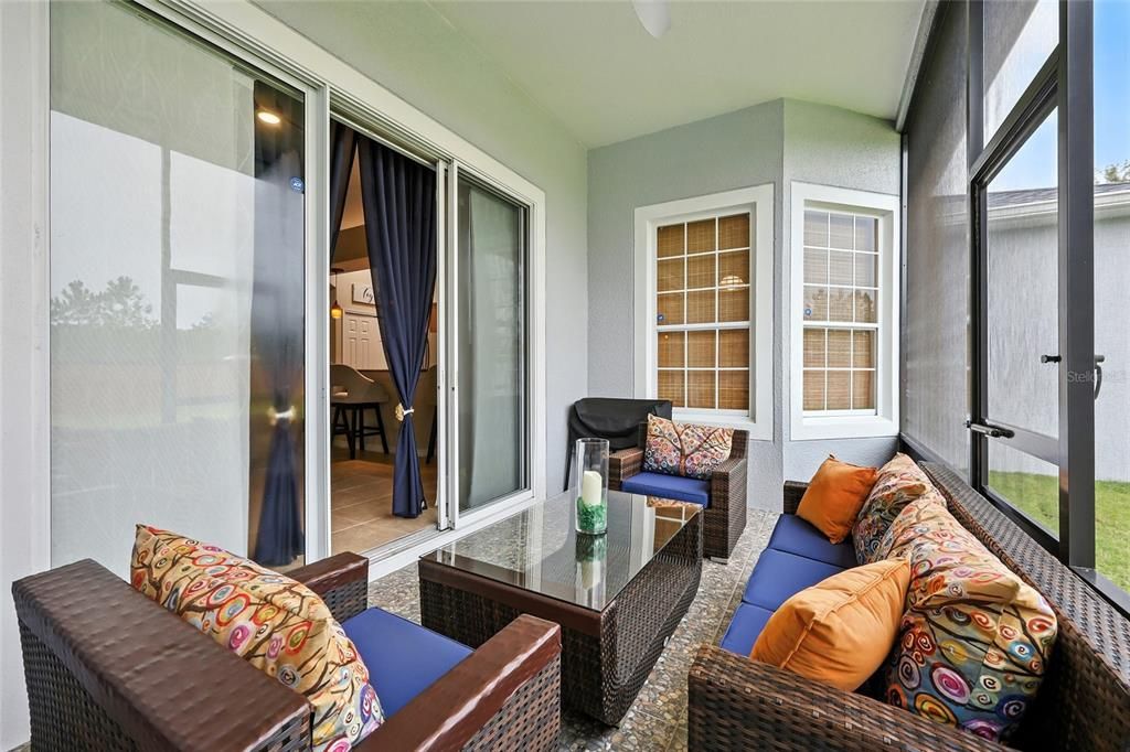 Под контрактом: $575,000 (4 спален, 3 ванн, 2640 Квадратных фут)