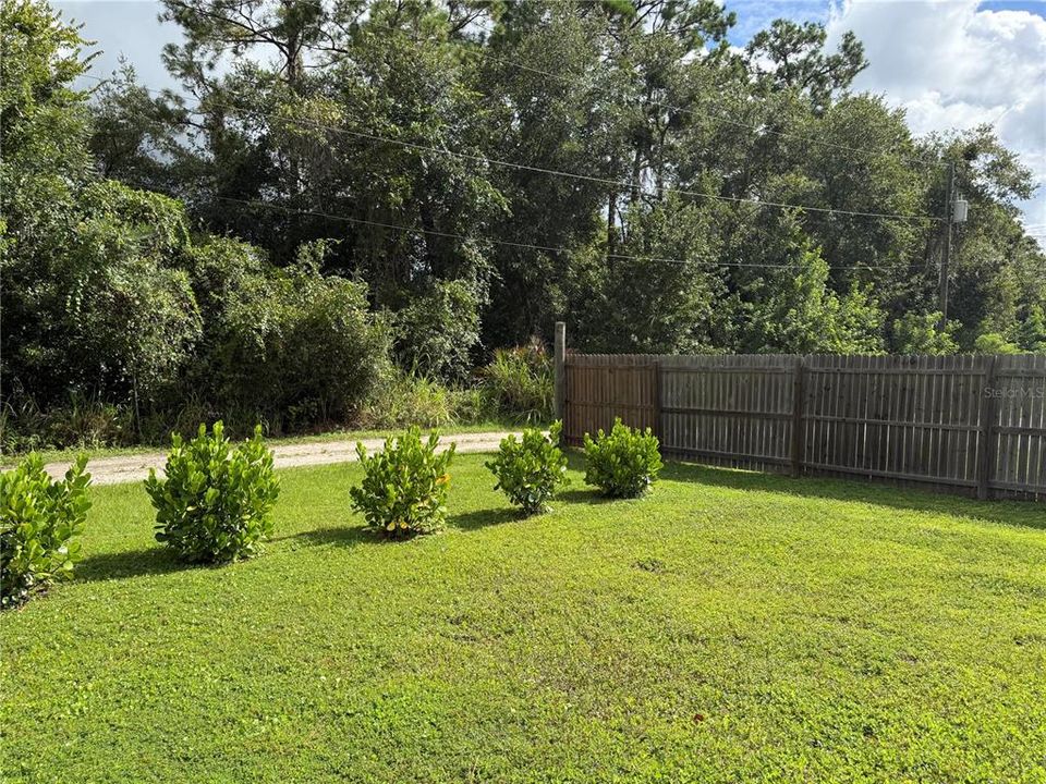 Под контрактом: $215,000 (2 спален, 1 ванн, 784 Квадратных фут)