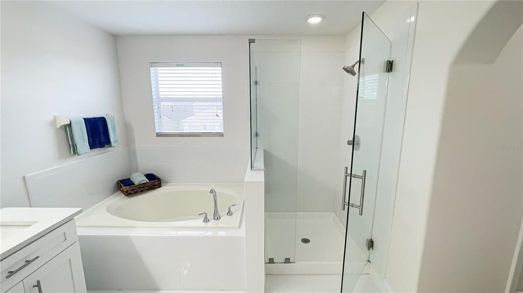 出租: $2,395 (3 贝兹, 2 浴室, 2255 平方英尺)