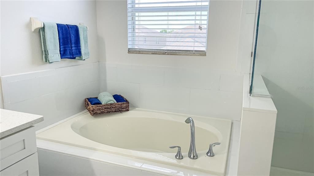 出租: $2,395 (3 贝兹, 2 浴室, 2255 平方英尺)