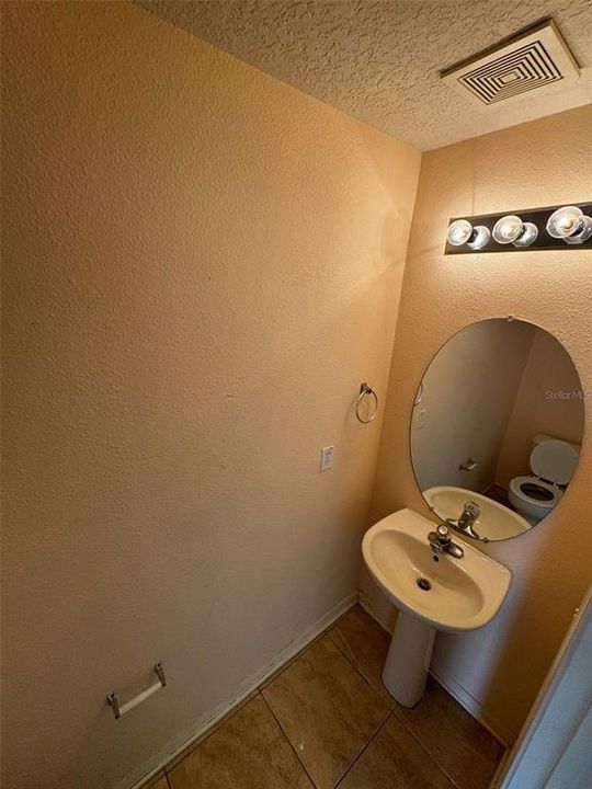 For Sale: $256,000 (3 beds, 2 baths, 1477 Square Feet)