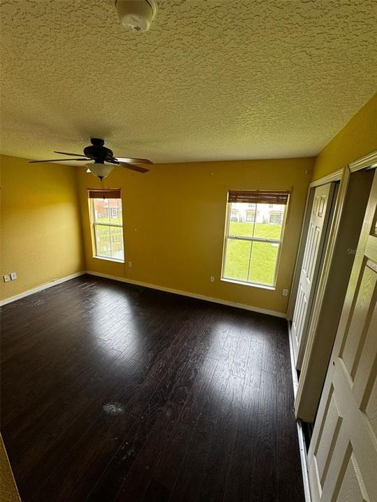 For Sale: $256,000 (3 beds, 2 baths, 1477 Square Feet)