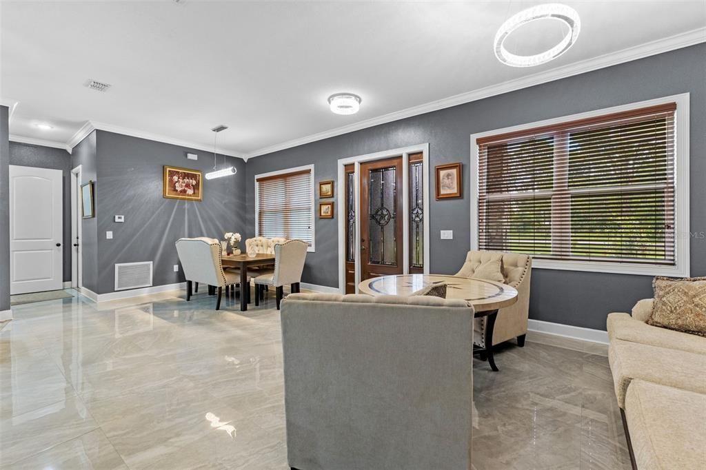 En Venta: $749,500 (4 camas, 2 baños, 1890 Pies cuadrados)