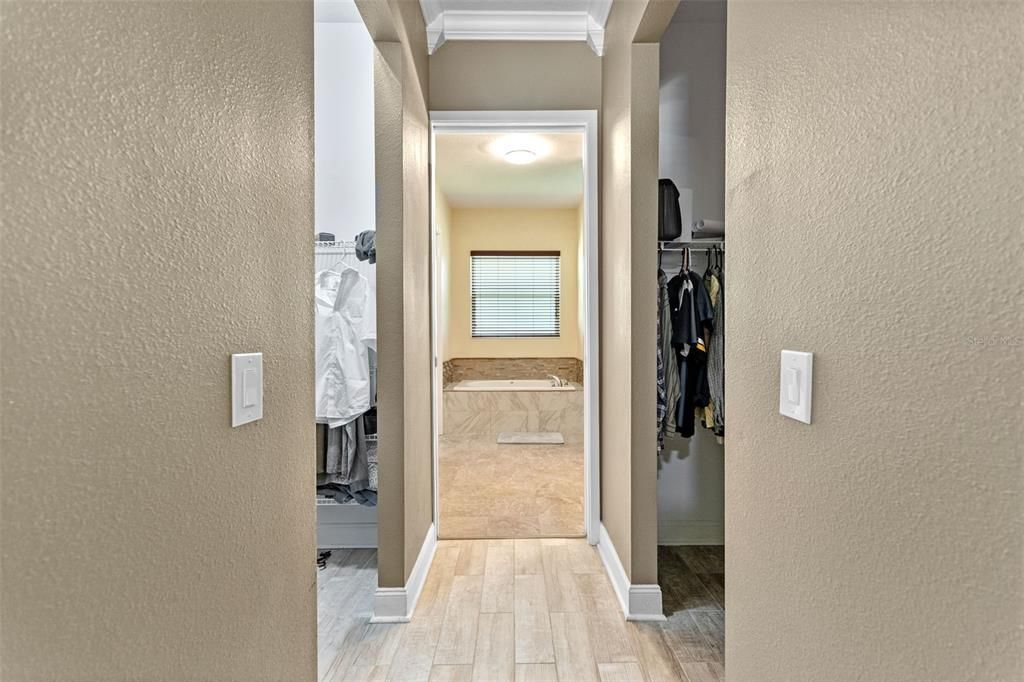 En Venta: $749,500 (4 camas, 2 baños, 1890 Pies cuadrados)