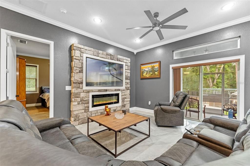 En Venta: $749,500 (4 camas, 2 baños, 1890 Pies cuadrados)