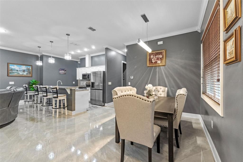 En Venta: $749,500 (4 camas, 2 baños, 1890 Pies cuadrados)