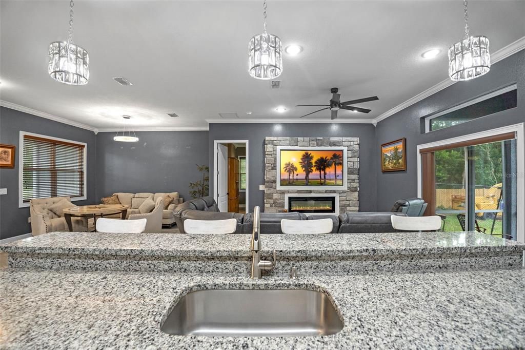 En Venta: $749,500 (4 camas, 2 baños, 1890 Pies cuadrados)