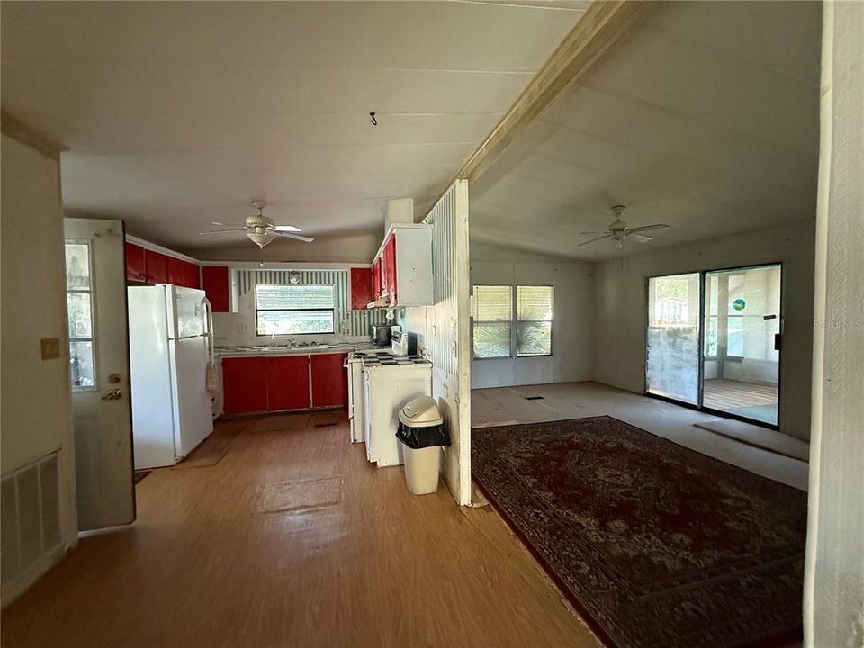 待售: $74,500 (2 贝兹, 2 浴室, 1040 平方英尺)