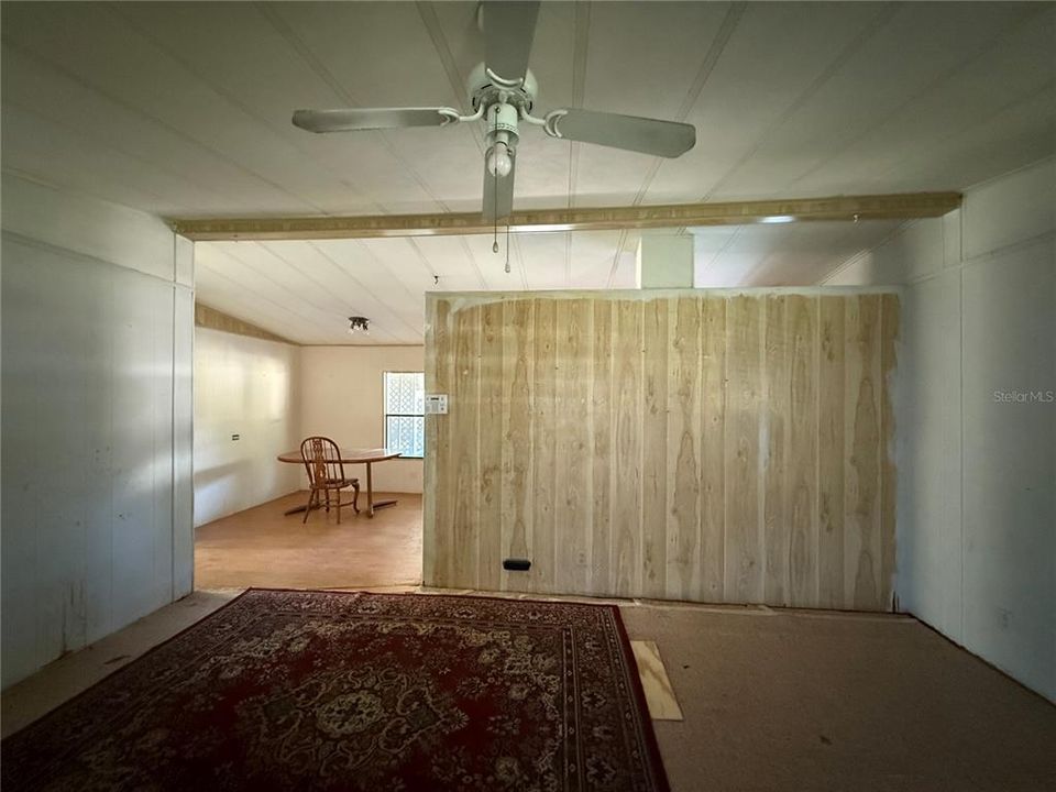 待售: $74,500 (2 贝兹, 2 浴室, 1040 平方英尺)