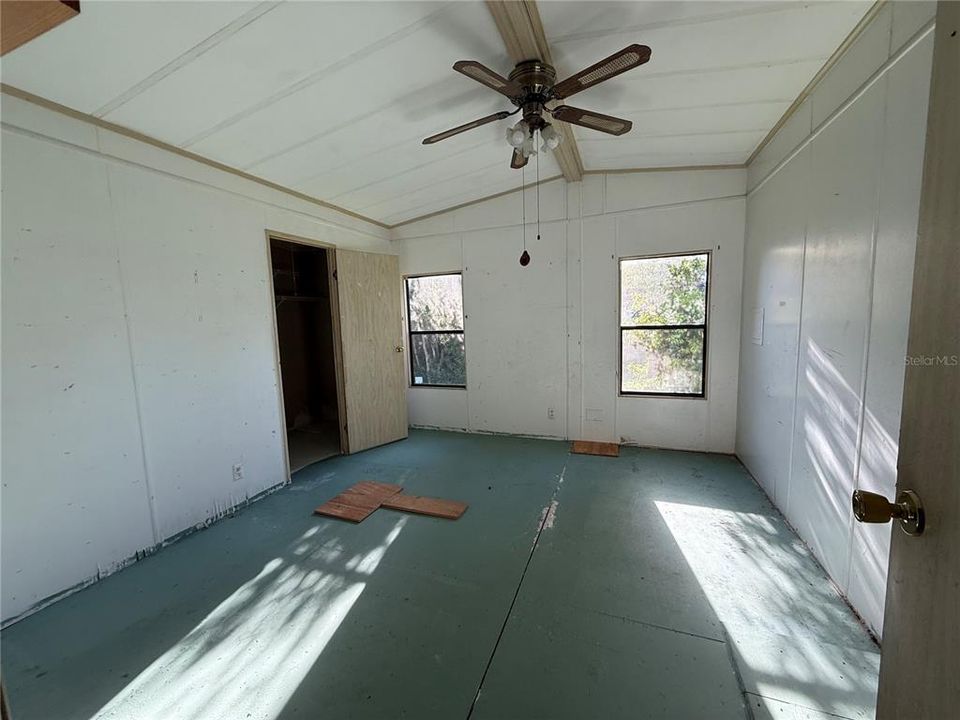 待售: $74,500 (2 贝兹, 2 浴室, 1040 平方英尺)