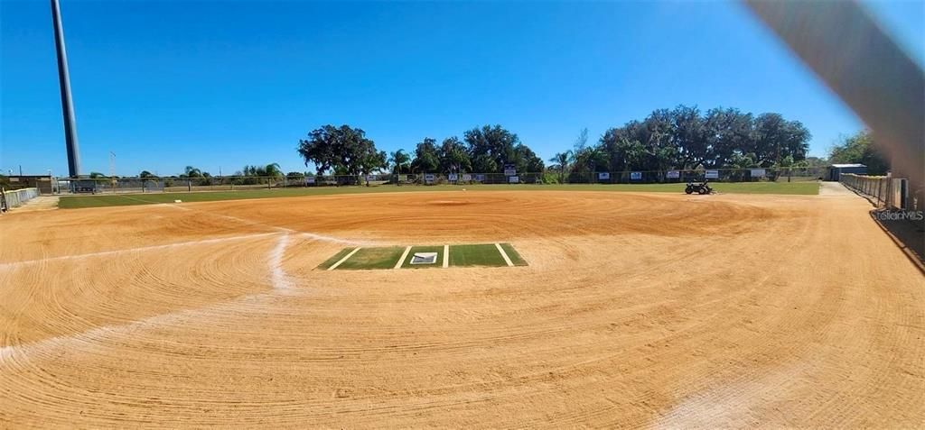 待售: $74,500 (2 贝兹, 2 浴室, 1040 平方英尺)