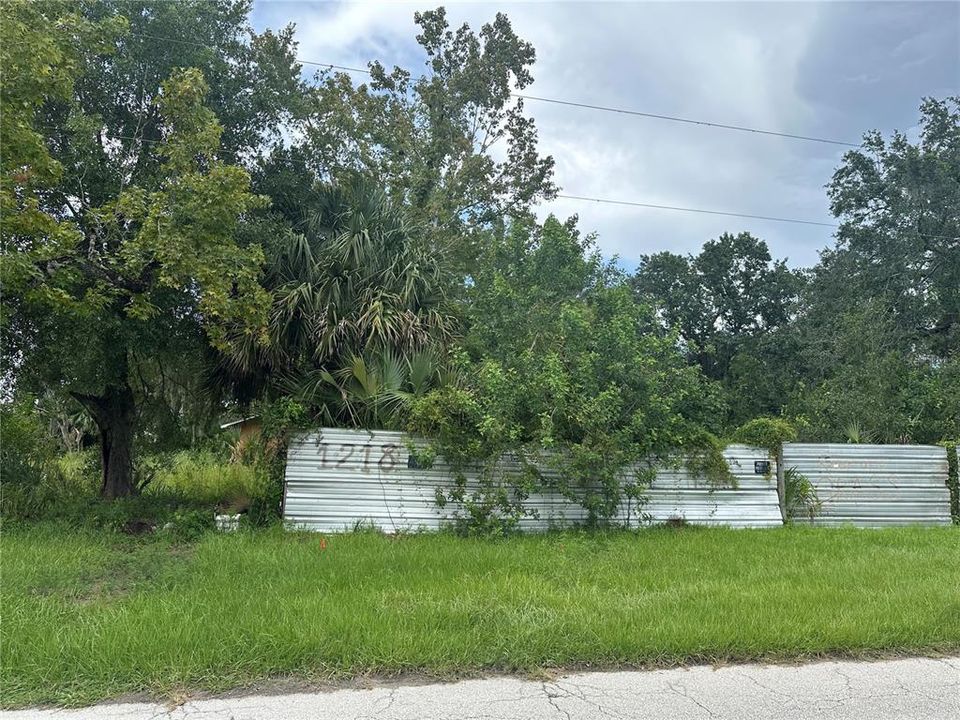 En Venta: $210,000 (0.89 acres)