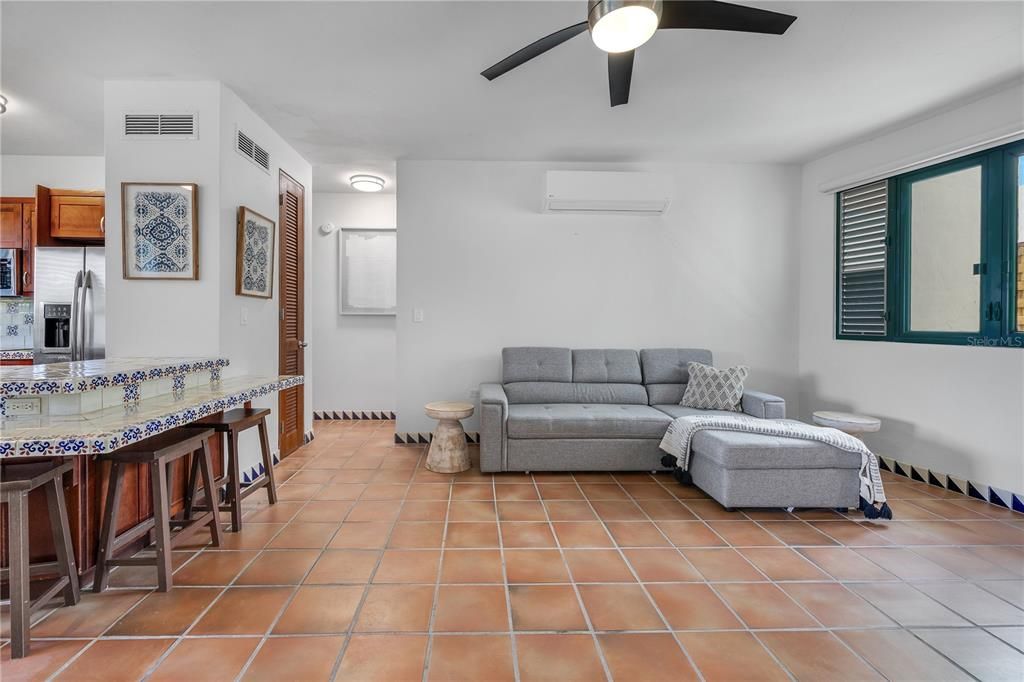 В аренду: $3,400 (2 спален, 2 ванн, 1346 Квадратных фут)