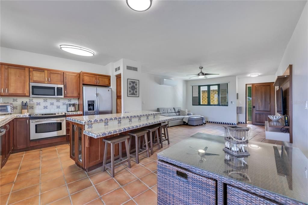 В аренду: $3,400 (2 спален, 2 ванн, 1346 Квадратных фут)